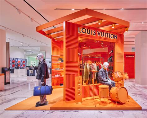 louis vuitton pop up store.